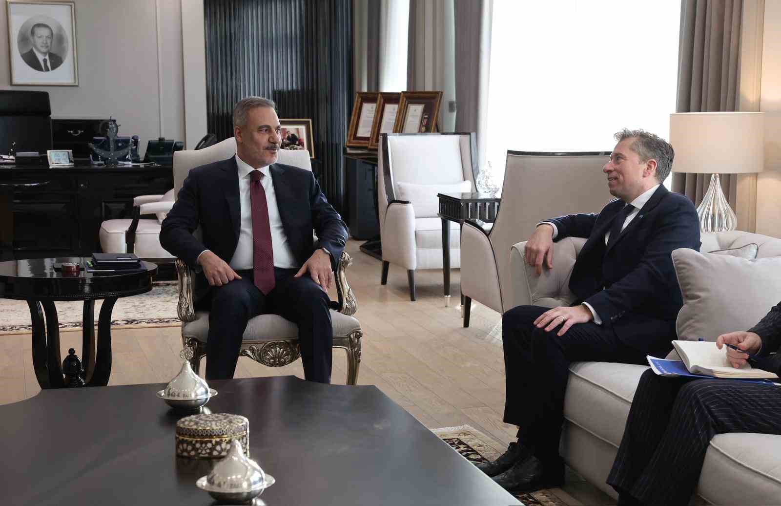Bakan Fidan, BM İnsani İşlerden Sorumlu Genel Sekreter Yardımcısı ve Acil Yardım Koordinatörü Fletcher’i kabul etti 4 bakan fidan bm insani islerden sorumlu genel sekreter yardimcisi ve acil yardim koordinatoru fletcheri nFuYXbMN