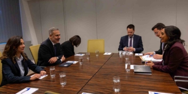 bakan-fidan-brukselde-kanada-disisleri-bakani-anand-ile-gorustu-NIRYQfhN.jpg