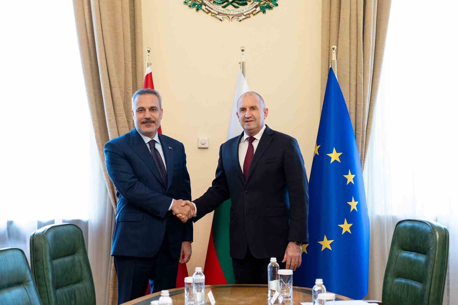 bakan fidan bulgaristan basbakani radev tarafindan kabul edildi 3 VUdAUrE4