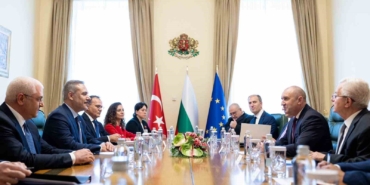 bakan-fidan-bulgaristan-basbakani-radev-tarafindan-kabul-edildi-pby1TeWD.jpg