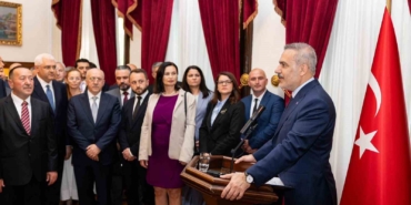 bakan-fidan-bulgaristandaki-turk-is-insanlari-ve-siyasetcilerle-bir-araya-geldi-RgfhTmjx.jpg