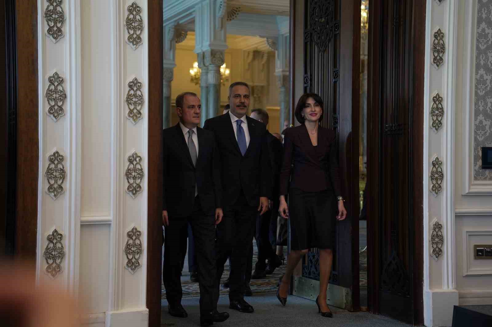Bakan Fidan "Dünyayı felaketin eşiğine getiren bu savaşın geride bırakılması elzemdir" 6 bakan fidan dunyayi felaketin esigine getiren bu savasin geride birakilmasi elzemdir 2