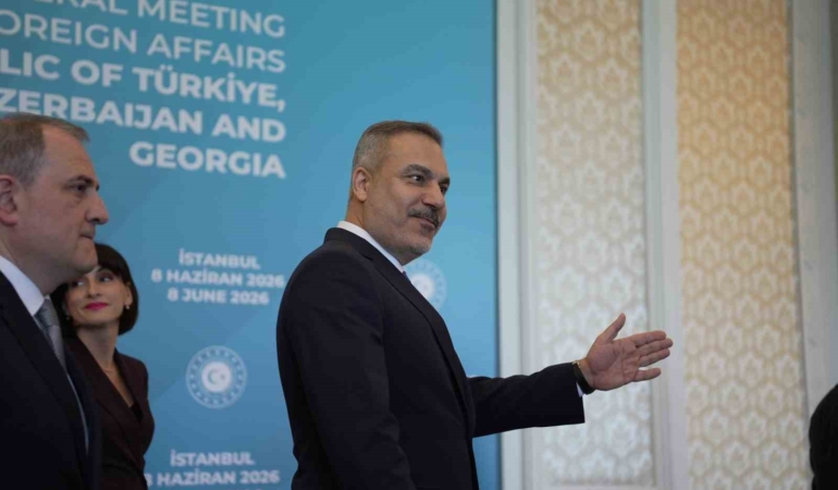 bakan-fidan-dunyayi-felaketin-esigine-getiren-bu-savasin-geride-birakilmasi-elzemdir-s3JW8HVb.jpg