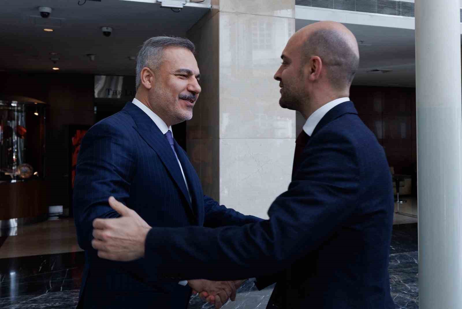bakan fidan fransiz mevkidasi barrot ile gorustu 1 8bpYL75A