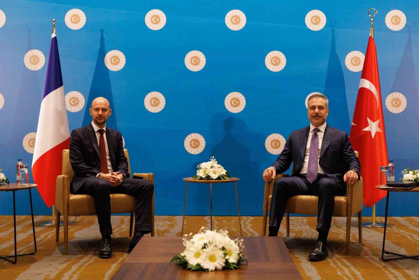 bakan fidan fransiz mevkidasi barrot ile gorustu 2 S99miAOO