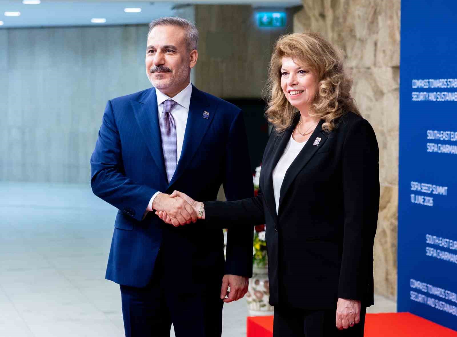 bakan fidan gdau zirve toplantisina katildi 1 hIN8OqEr