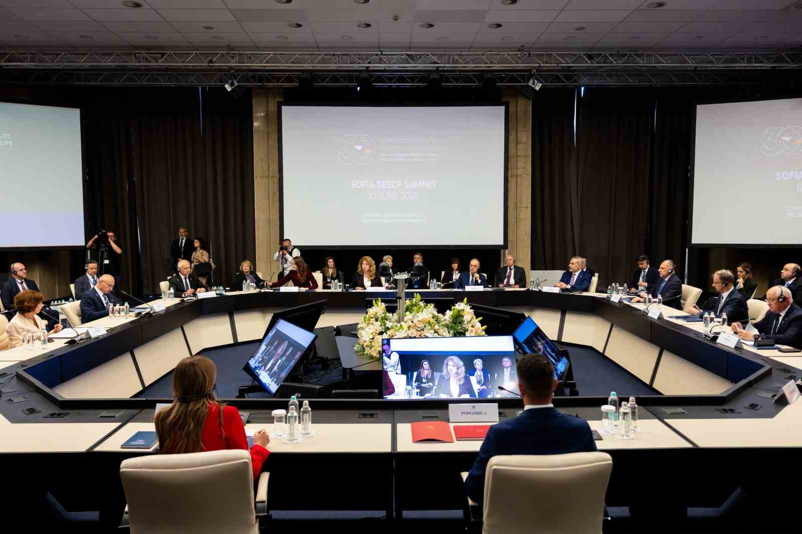 bakan fidan gdau zirve toplantisina katildi 4 4QOnc2PZ