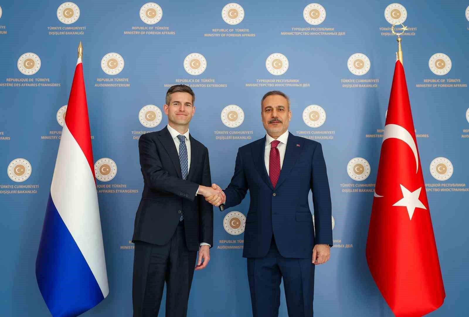 bakan fidan hollandali mevkidasi berendsen ile gorustu 1 YBUhupti