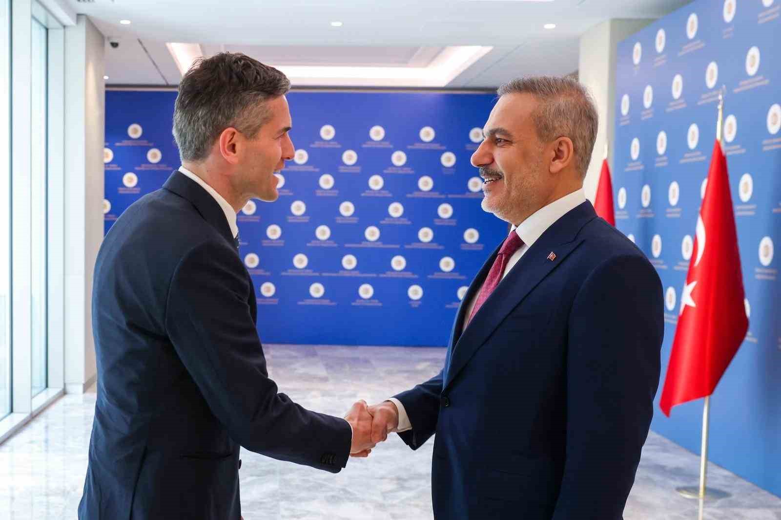 bakan fidan hollandali mevkidasi berendsen ile gorustu 3 ms5PWuHl