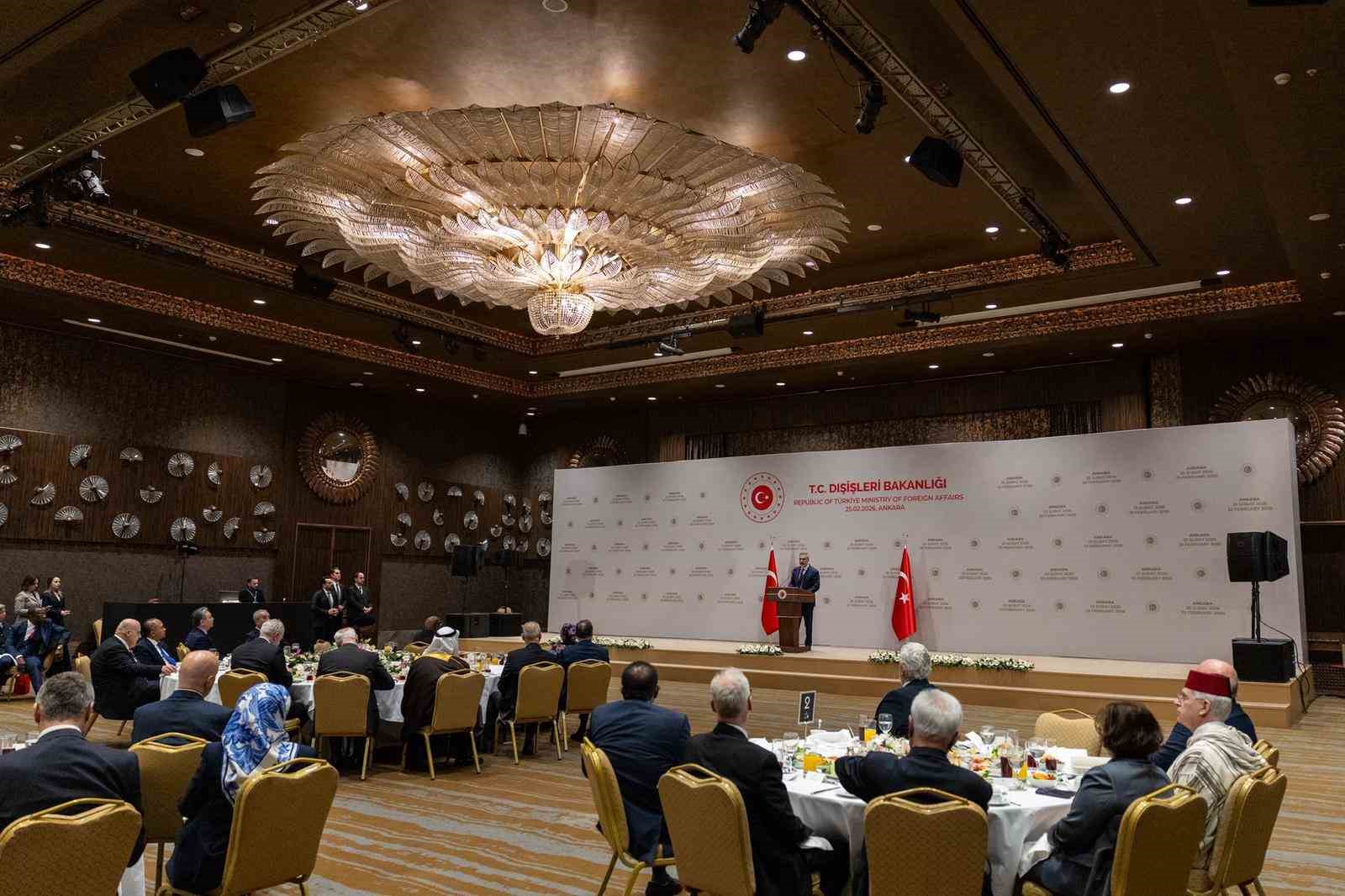 bakan fidan iit uyesi ve gozlemcisi ulkelerin buyukelcileriyle iftarda bir araya geldi 4