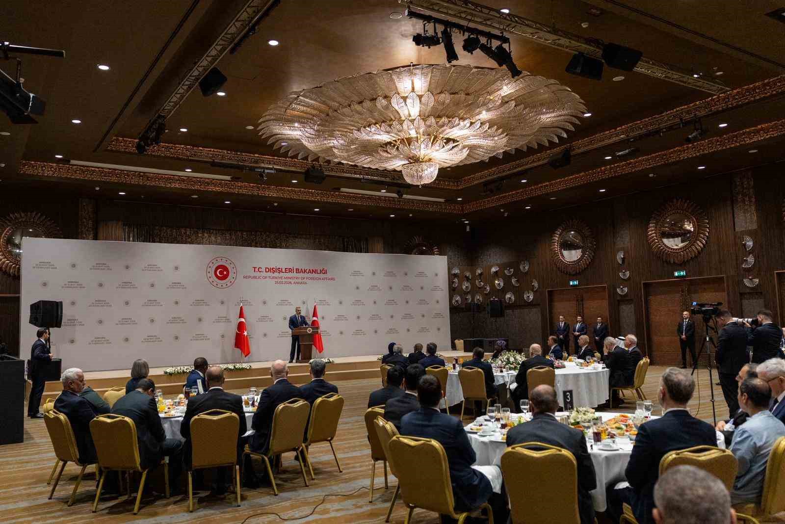 bakan fidan iit uyesi ve gozlemcisi ulkelerin buyukelcileriyle iftarda bir araya geldi 5 BvGANiEs