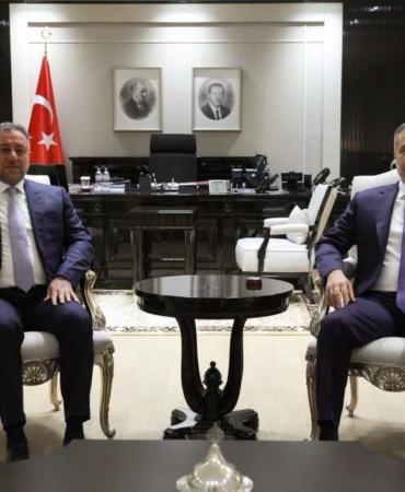 bakan-fidan-irak-egemenlik-ittifaki-lideri-hanceri-kabul-etti-lXaLlBwX.jpg