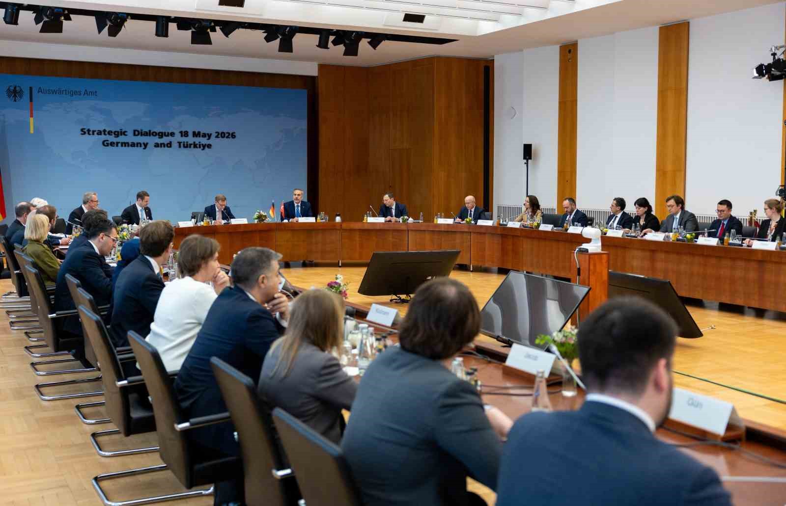 Bakan Fidan: "İsrail’in Küresel Sumud Filosu’na müdahalesi korsanlıktır" 17 bakan fidan israilin kuresel sumud filosuna mudahalesi korsanliktir 13 eRM8I1pK