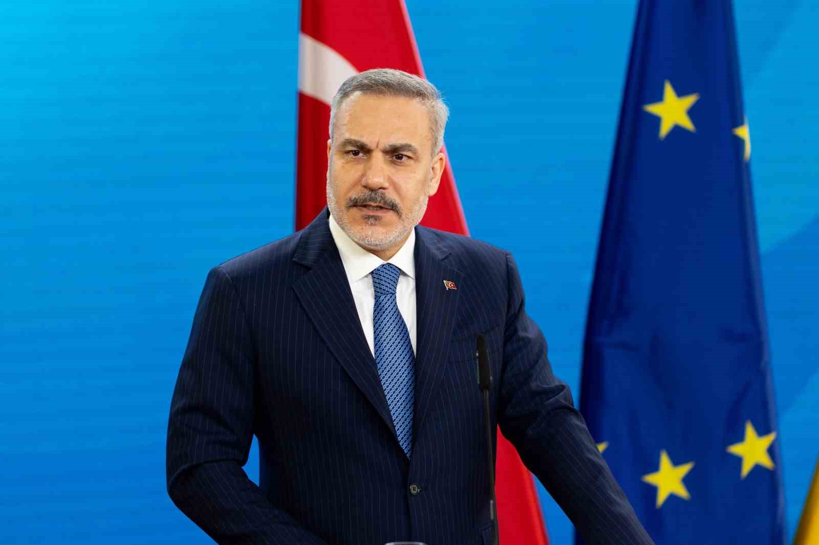 Bakan Fidan: "İsrail’in Küresel Sumud Filosu’na müdahalesi korsanlıktır" 22 bakan fidan israilin kuresel sumud filosuna mudahalesi korsanliktir 18 FiuBKnRy
