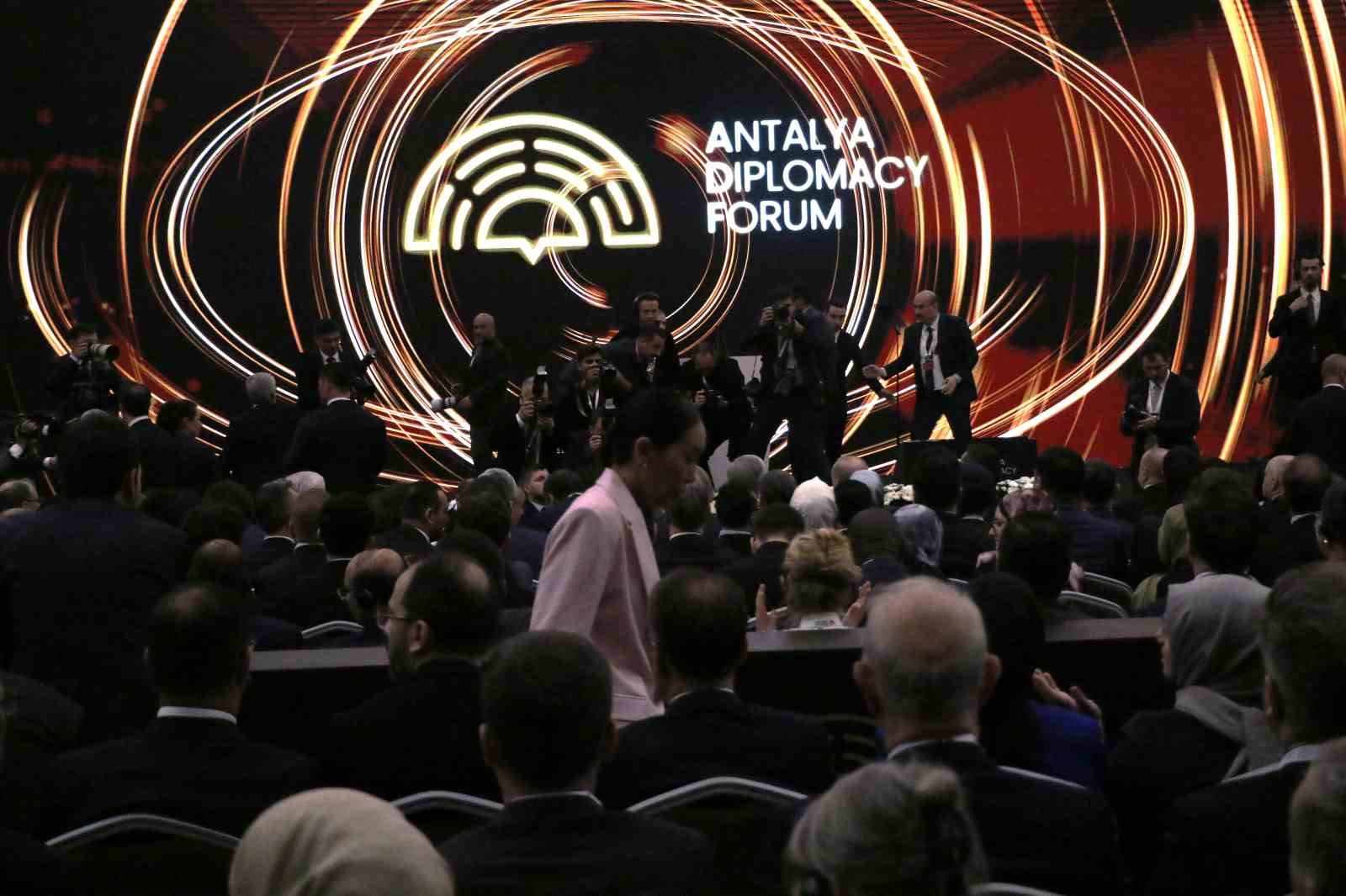bakan fidan israilin pervasiz saldirganligi gazze sinirlarini asmistir 6 yk3tLdaW
