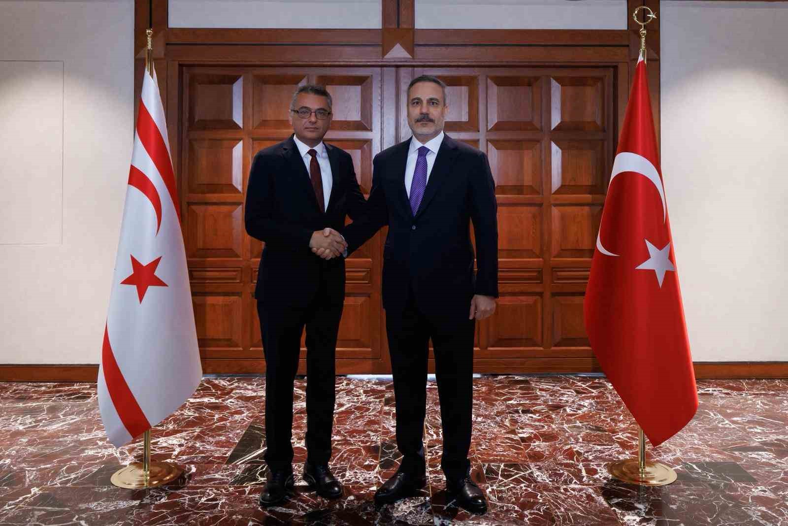 Bakan Fidan, KKTC Cumhurbaşkanı Erhüman ile bir araya geldi 5 bakan fidan kktc cumhurbaskani erhuman ile bir araya geldi 1 EEzFTIV3