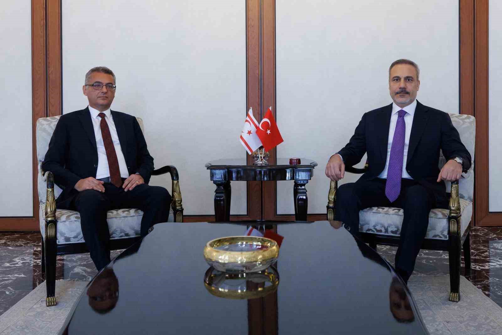 Bakan Fidan, KKTC Cumhurbaşkanı Erhüman ile bir araya geldi 6 bakan fidan kktc cumhurbaskani erhuman ile bir araya geldi 2 Qa5BGnwD