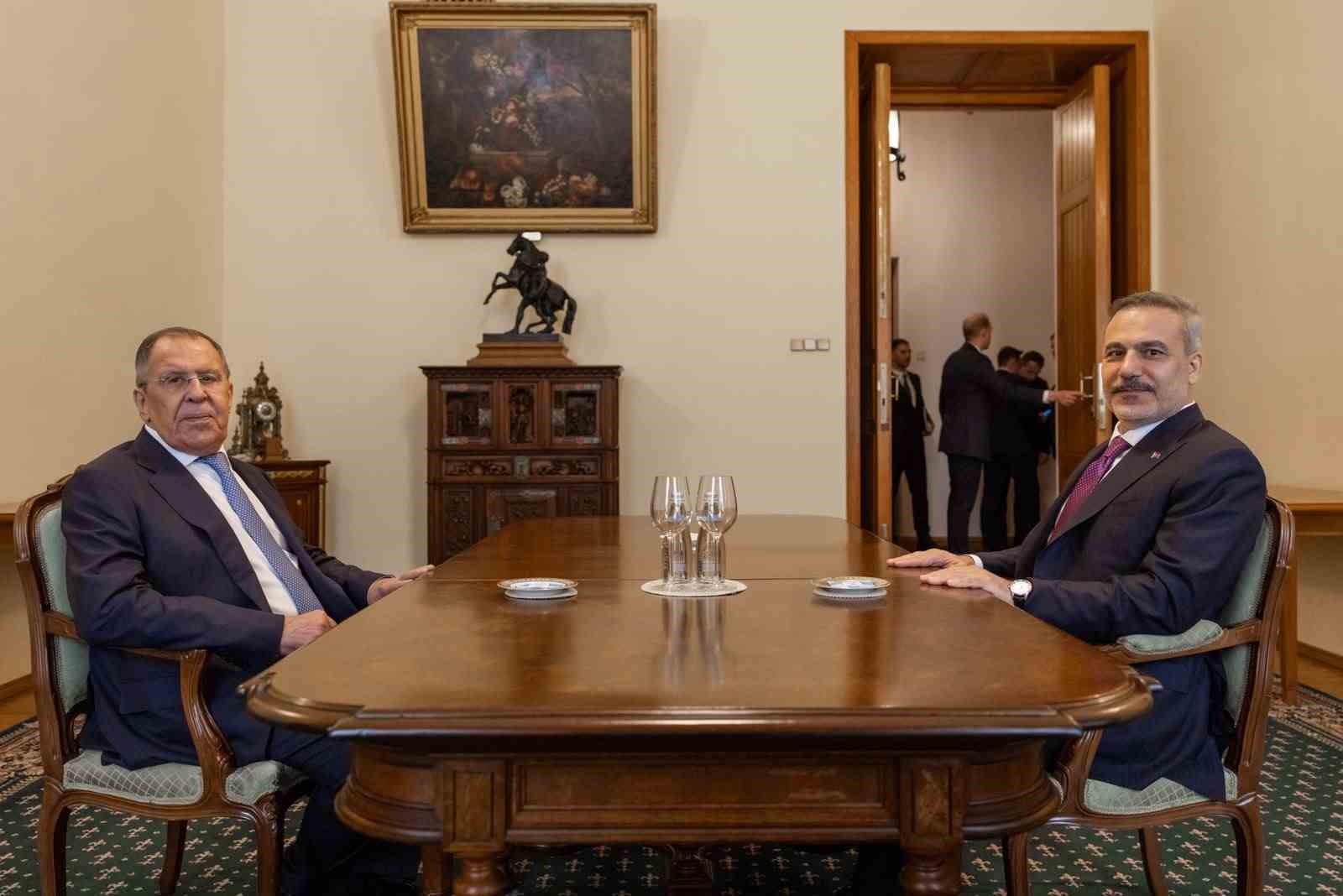 bakan fidan lavrov ile bas basa gorustu 1 CMZ55EmK