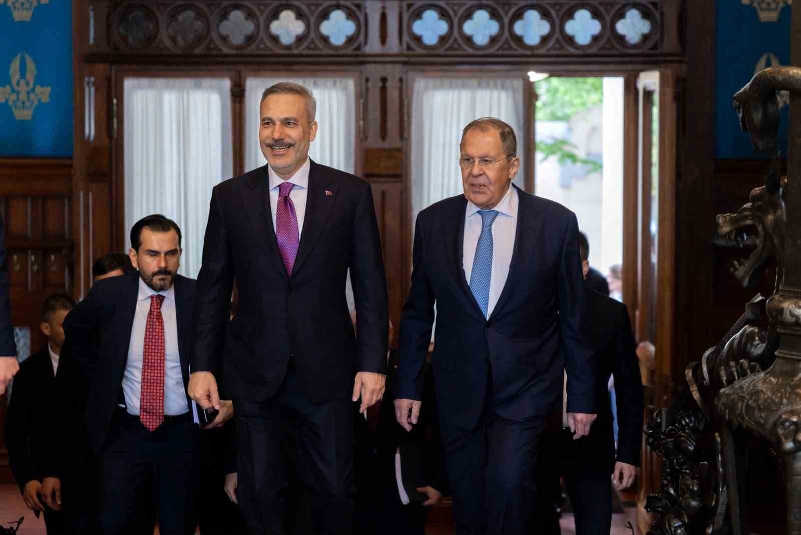 bakan fidan lavrov ile bas basa gorustu 3 OFFmmdYj