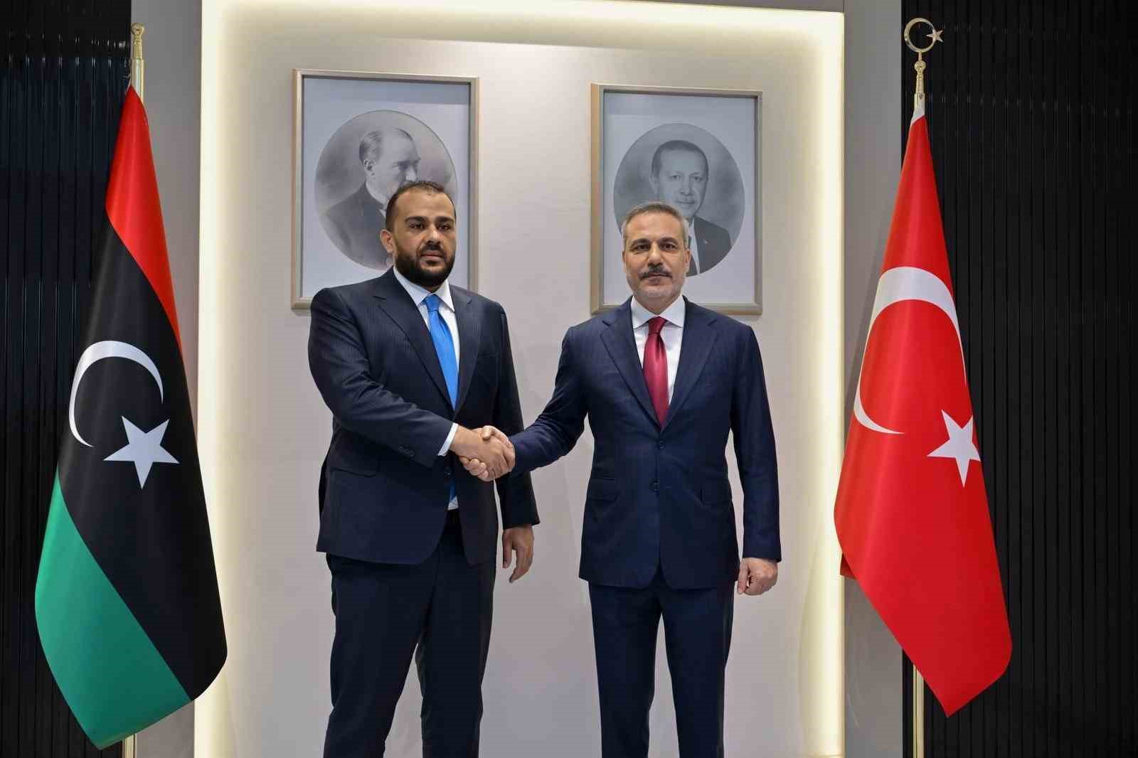 Bakan Fidan, Libya Milli Birlik Hükümeti Savunma Bakanvekili Zubi ile görüştü 5 bakan fidan libya milli birlik hukumeti savunma bakanvekili zubi ile gorustu 1 H9JanEQn