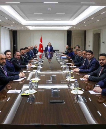 bakan-fidan-musiad-genel-baskani-ozdemiri-kabul-etti-RfBvQLYv.jpg