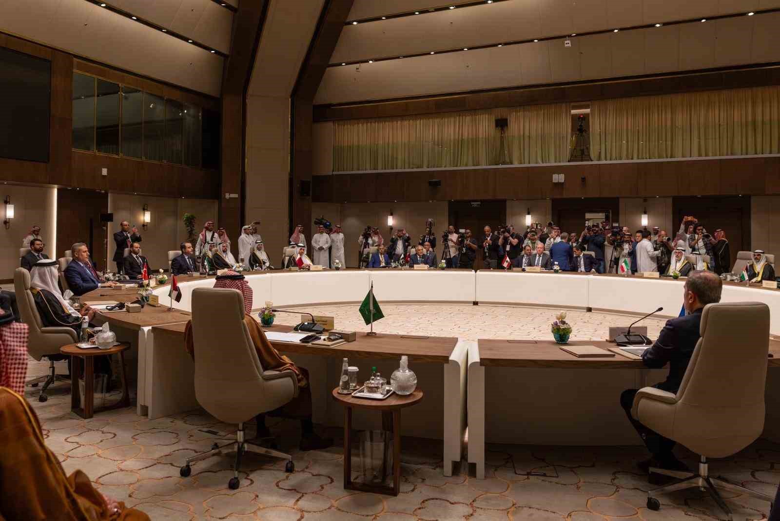 bakan fidan riyadda bolgesel gelismelerin ele alindigi toplantiya katildi 0 PUQImcOL