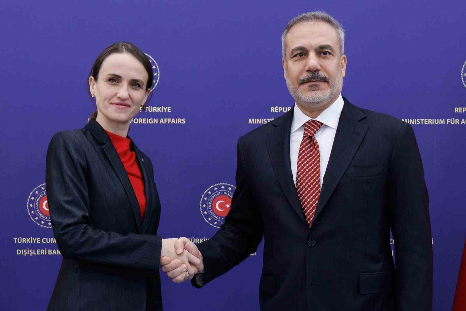 bakan fidan roman mevkidasi ile gorustu 0