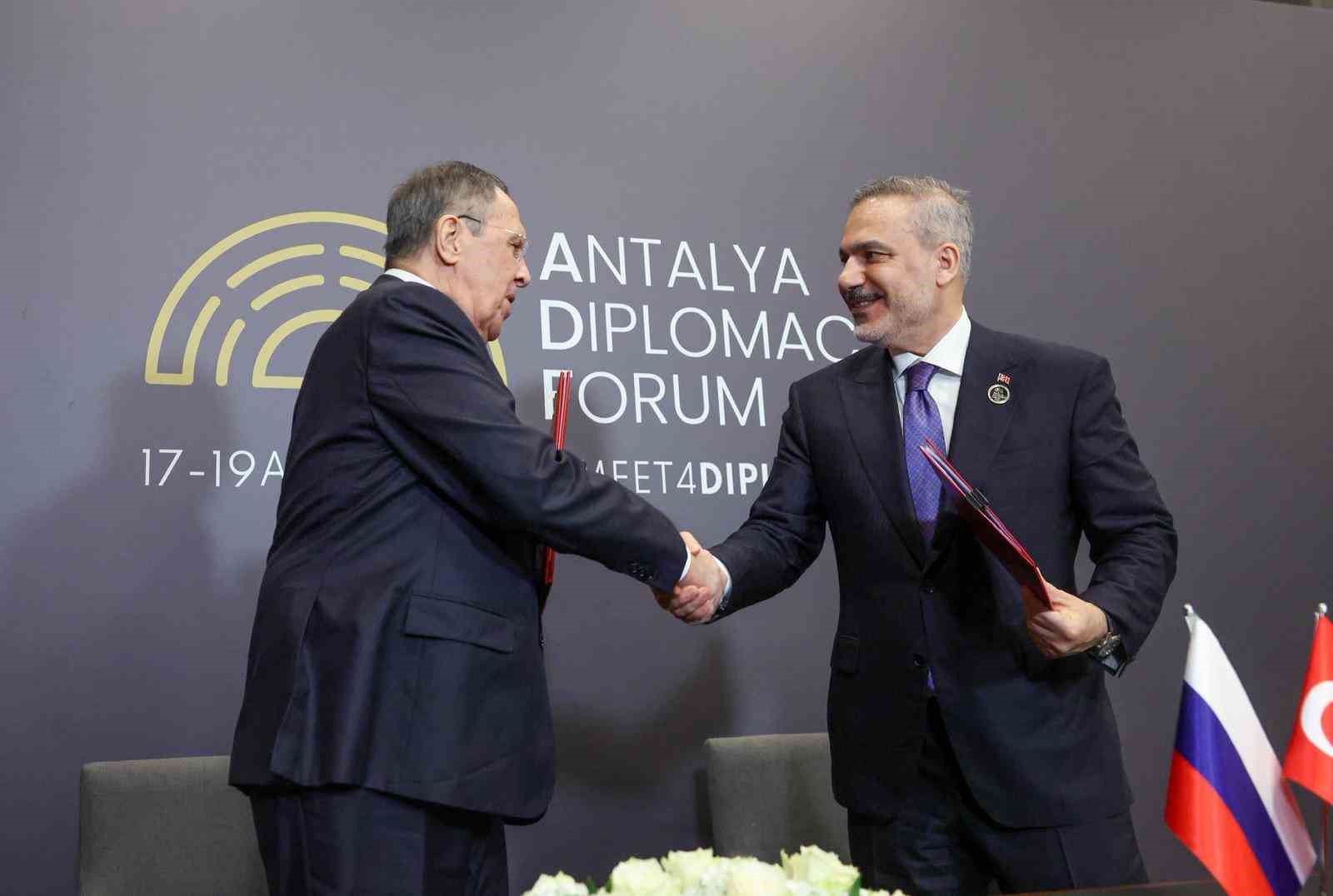 bakan fidan rus mevkidasi lavrov ile 2026 2027 istisare eylem planini imzaladi 7 TeYY1Eq4