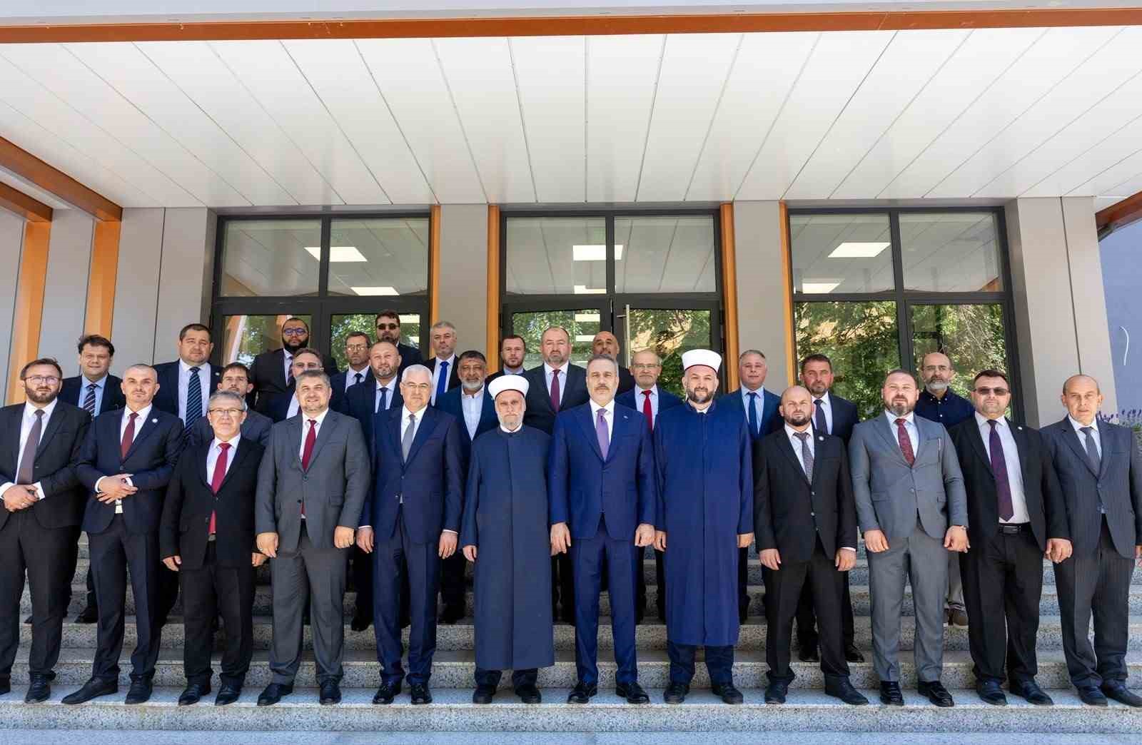 Bakan Fidan, Sofya Yüksek İslam Enstitüsü’nü ziyaret etti 8 bakan fidan sofya yuksek islam enstitusunu ziyaret etti 4 v5VV8gij