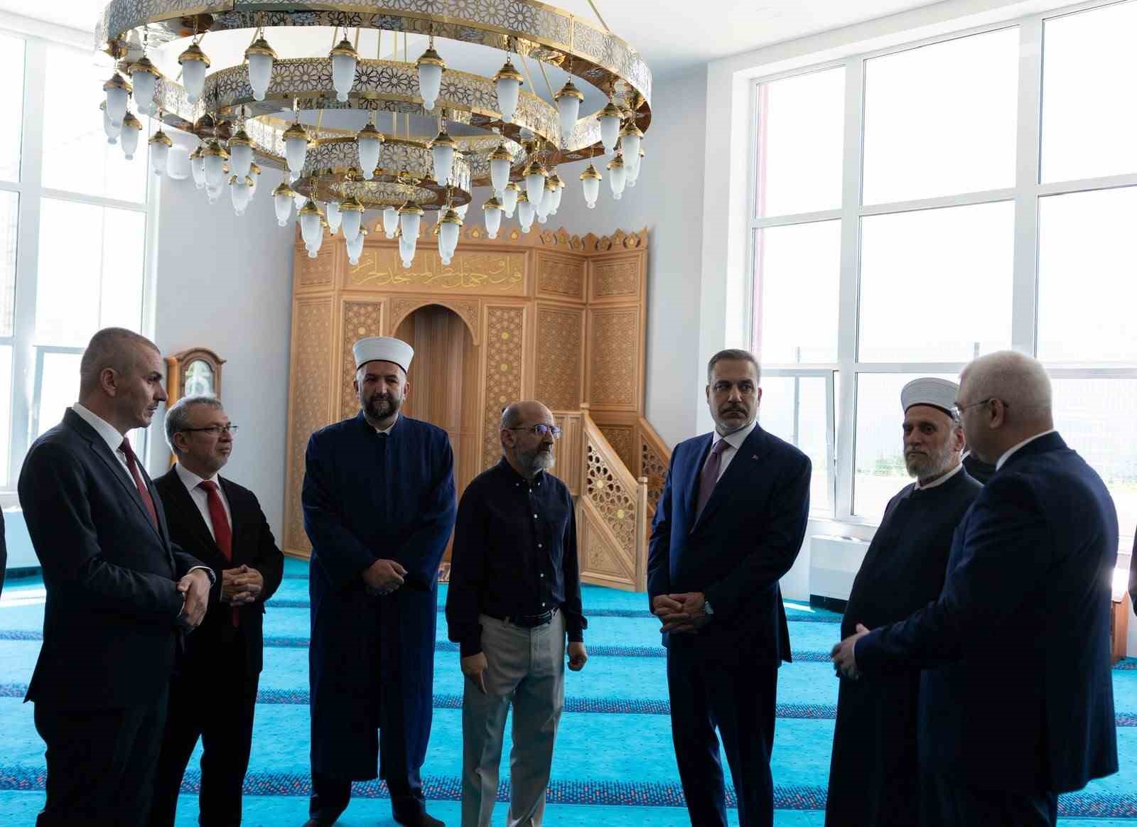 Bakan Fidan, Sofya Yüksek İslam Enstitüsü’nü ziyaret etti 11 bakan fidan sofya yuksek islam enstitusunu ziyaret etti 7 gArQ7dZt