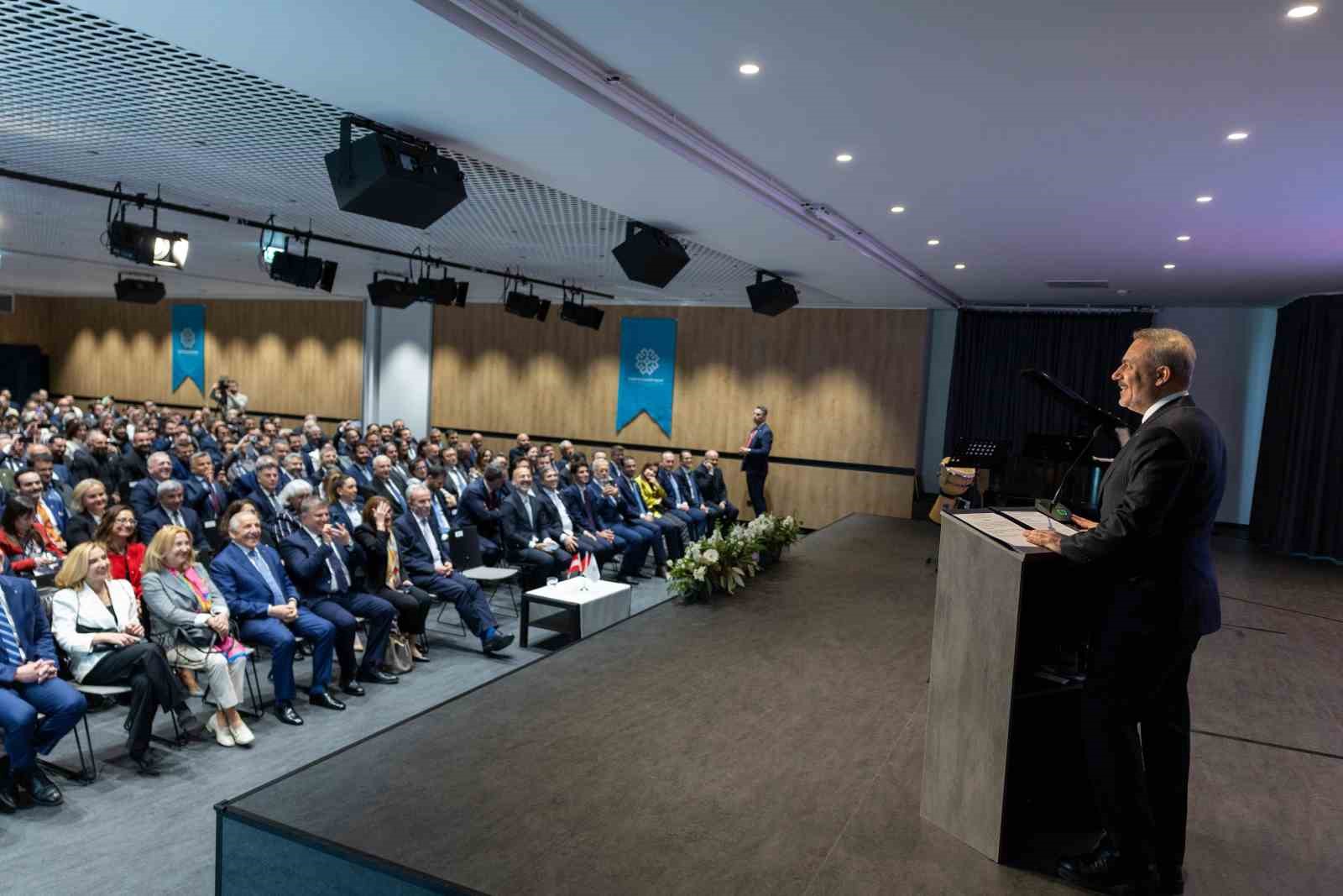 bakan fidan turkiye maarif vakfi viyana kampusunun acilisina katildi 4