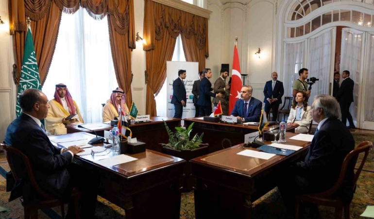 bakan-fidan-turkiye-misir-pakistan-suudi-arabistan-disisleri-bakanlari-dorduncu-toplantisina-katildi-izzHC912.jpg