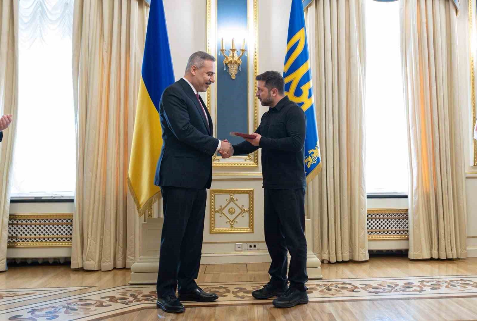 bakan fidan ukrayna devlet baskani zelenskiy ile bir araya geldi 6 ONVlpu13