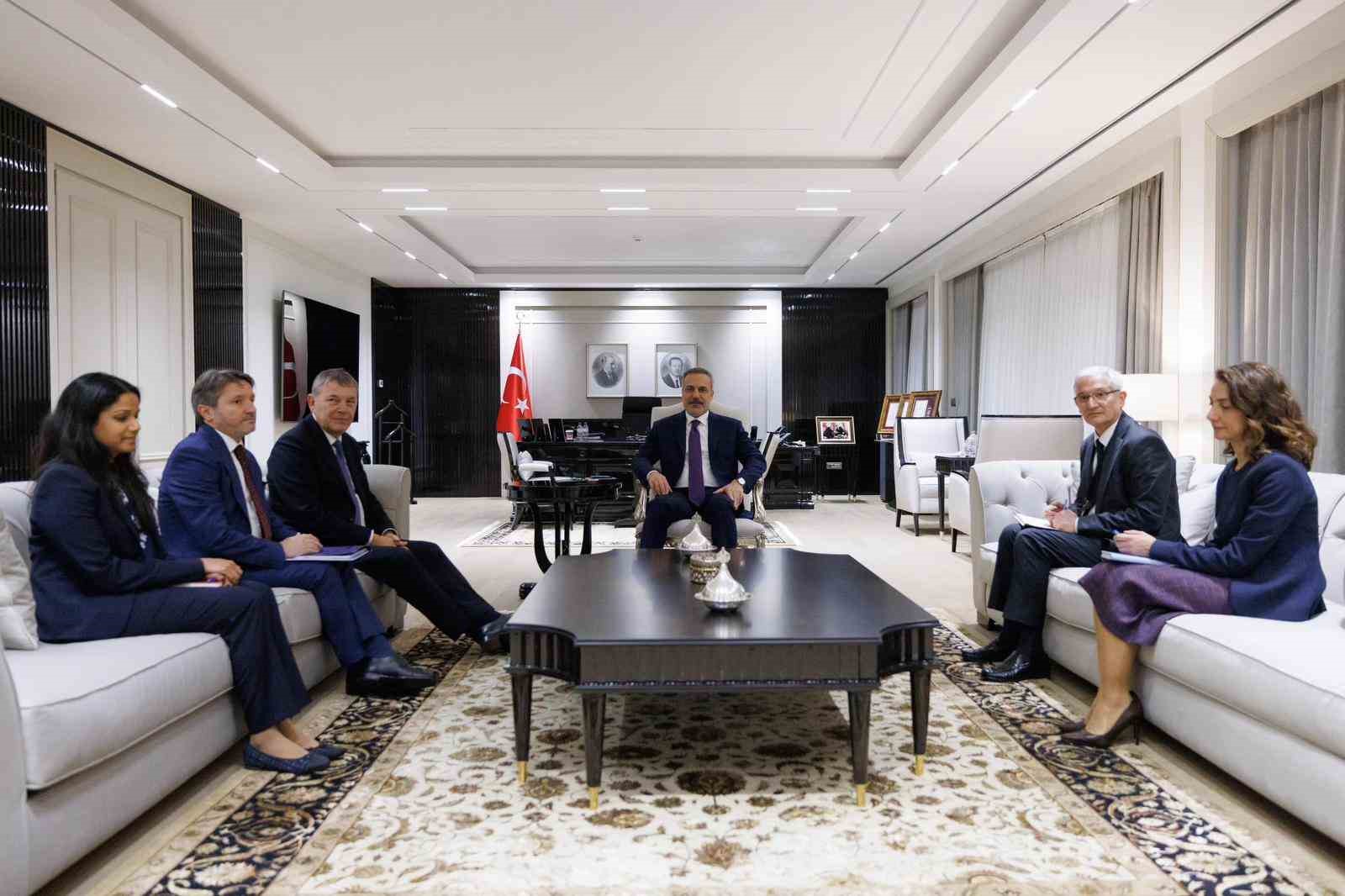 bakan fidan unrwa genel komiseri lazzariniyi kabul etti 0 cLksIh6H
