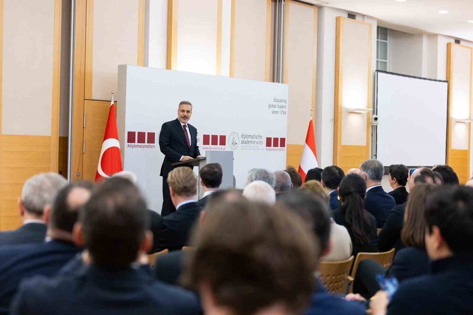 bakan fidan viyana diplomasi akademisinde duzenlenen konferansa katildi 0 nFKAH7pP