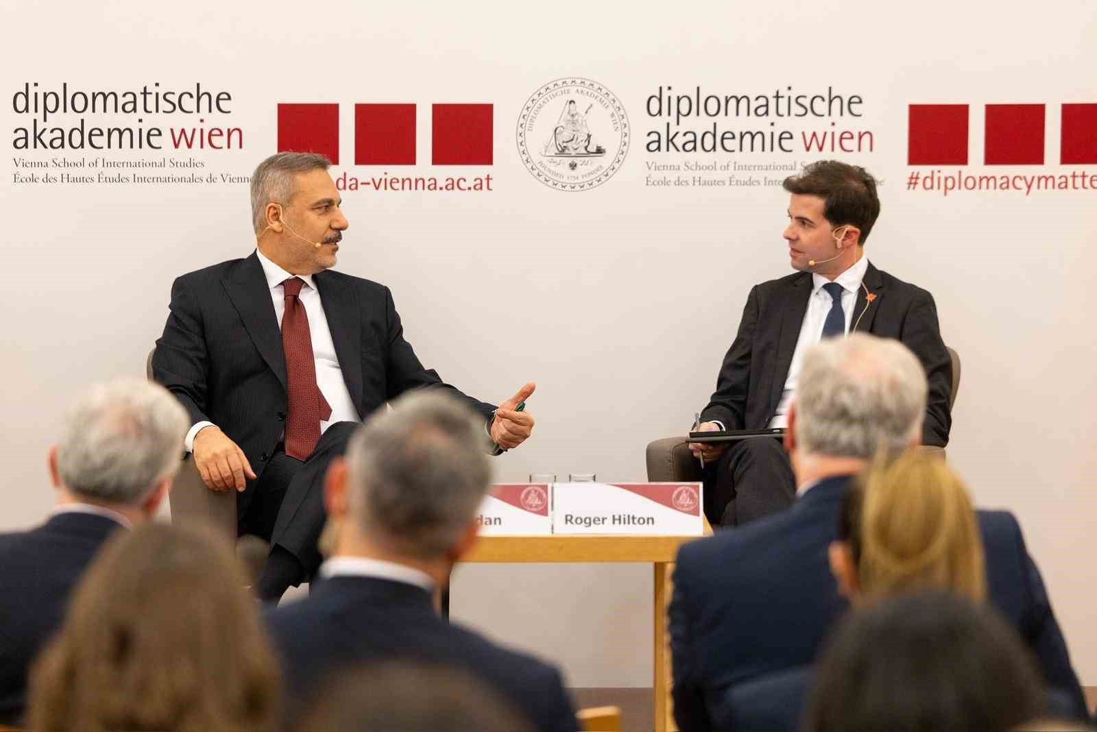 bakan fidan viyana diplomasi akademisinde duzenlenen konferansa katildi 9