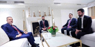 bakan-fidan-washingtonda-suriye-cumhurbaskani-es-sara-ile-bir-araya-geldi-yGqLTc1v.jpg