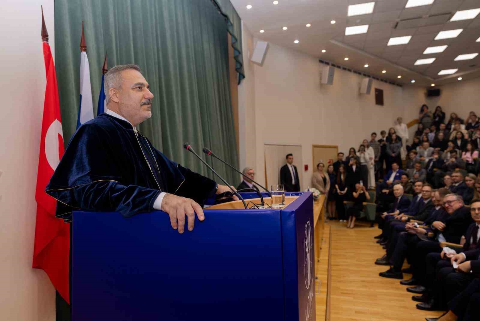 Bakan Fidan’a Moskova Devlet Uluslararası İlişkiler Enstitüsü’nden fahri doktora ünvanı 5 bakan fidana moskova devlet uluslararasi iliskiler enstitusunden fahri doktora unvani 1 HzhH5Jum