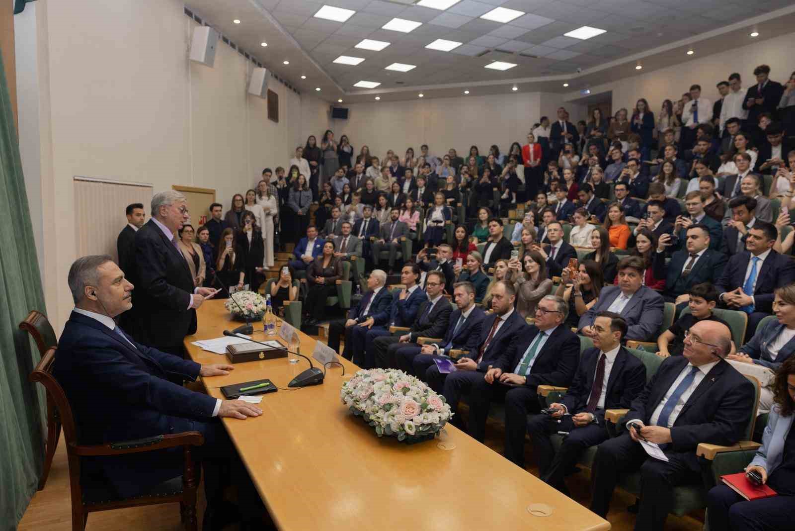 Bakan Fidan’a Moskova Devlet Uluslararası İlişkiler Enstitüsü’nden fahri doktora ünvanı 8 bakan fidana moskova devlet uluslararasi iliskiler enstitusunden fahri doktora unvani 4 asWRnfft
