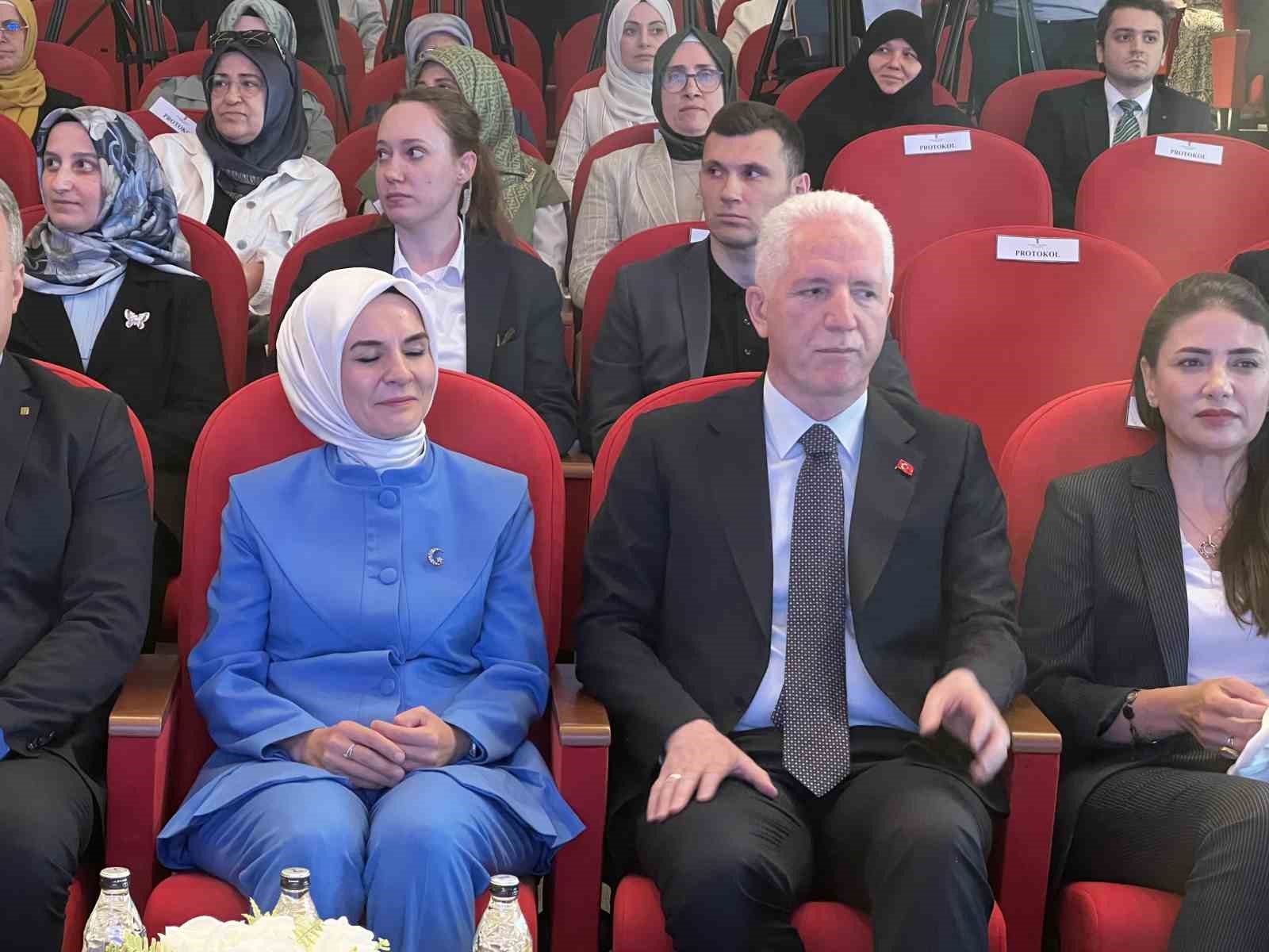 bakan goktas 9 bin 277 koruyucu ailemiz 11 bin 22 cocugumuzun hayatina dokunuyoruz 3 g9KGnnUh