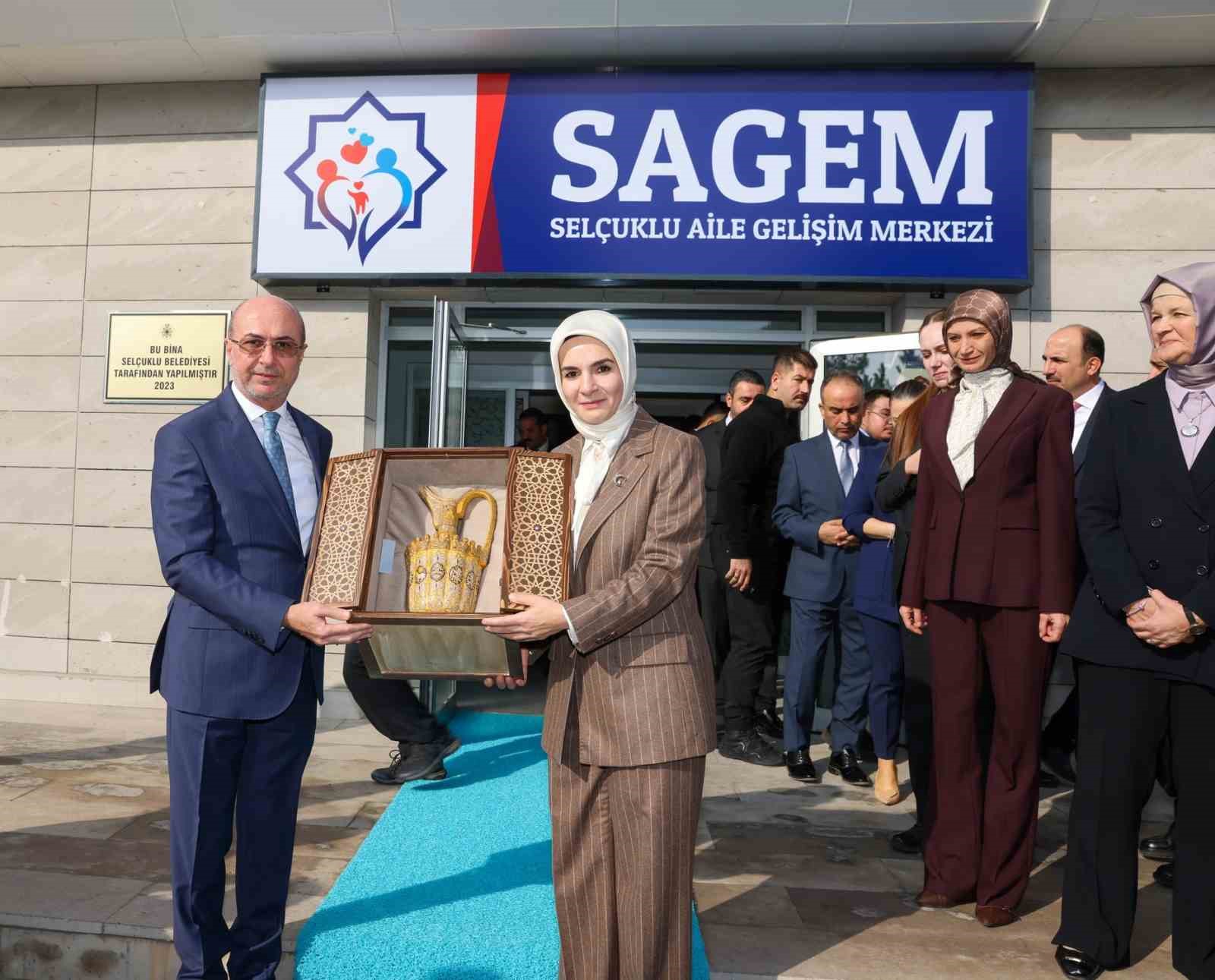 bakan goktas aile odakli hizmetlerin ulke genelinde daha da yayginlasmasi icin calisiyoruz 3 Oa92dppy