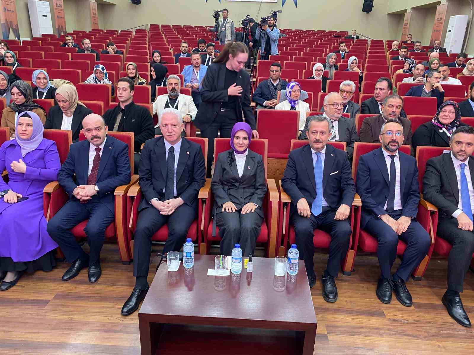 bakan goktas aileyi korumak gelecek nesillere karsi sorumlulugumuzdur 2 MXLkD9CO