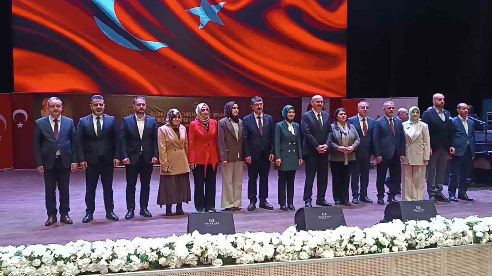 bakan goktas bagimlilikla mucadelede aileyi merkeze alan yeni bir donem baslatiyoruz 4 cG2gTLd4