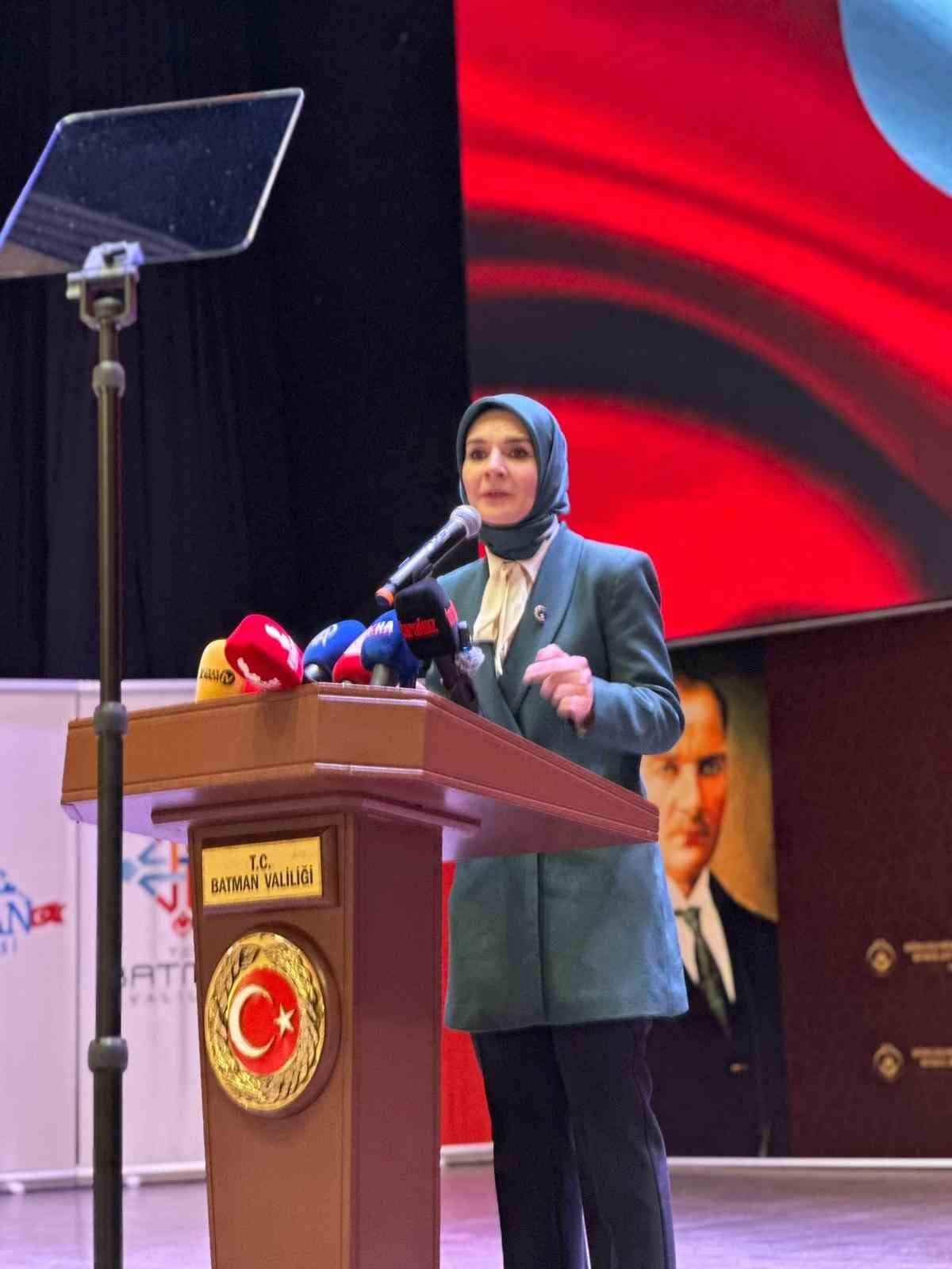 bakan goktas bagimlilikla mucadelede aileyi merkeze alan yeni bir donem baslatiyoruz 9