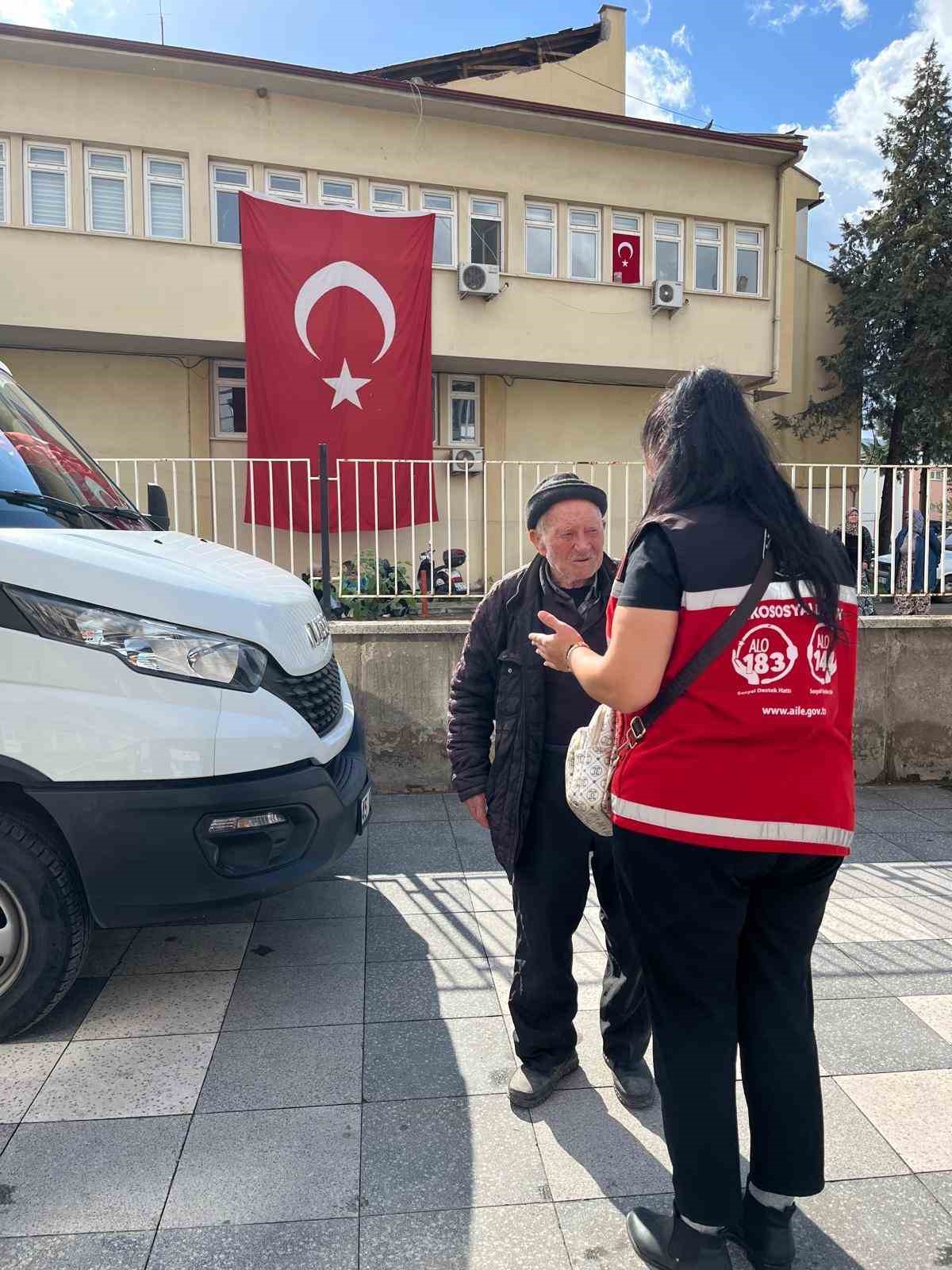 Bakan Göktaş: "Balıkesir depremi sonrası 252 vatandaşımıza psikososyal destek sağlandı" 7 bakan goktas balikesir depremi sonrasi 252 vatandasimiza psikososyal destek saglandi 3 lmmGS9Pj