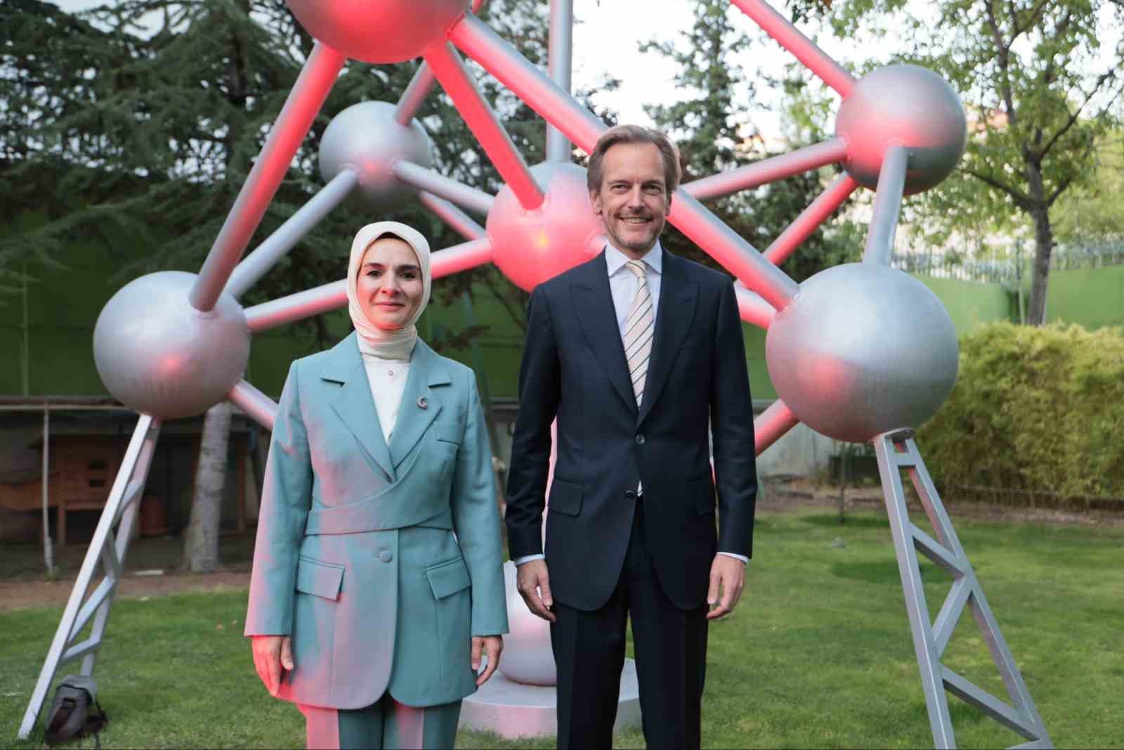 bakan goktas belcikanin turk savunma sanayisine gosterdigi ilgiyi memnuniyetle karsiliyoruz 1 8LbygvFU