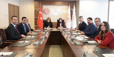 bakan-goktas-buyuklerimizin-refahini-ve-sosyal-hayata-katilimini-artiracak-calismalari-yayginlastiriyoruz-Pl5gUURr.jpg
