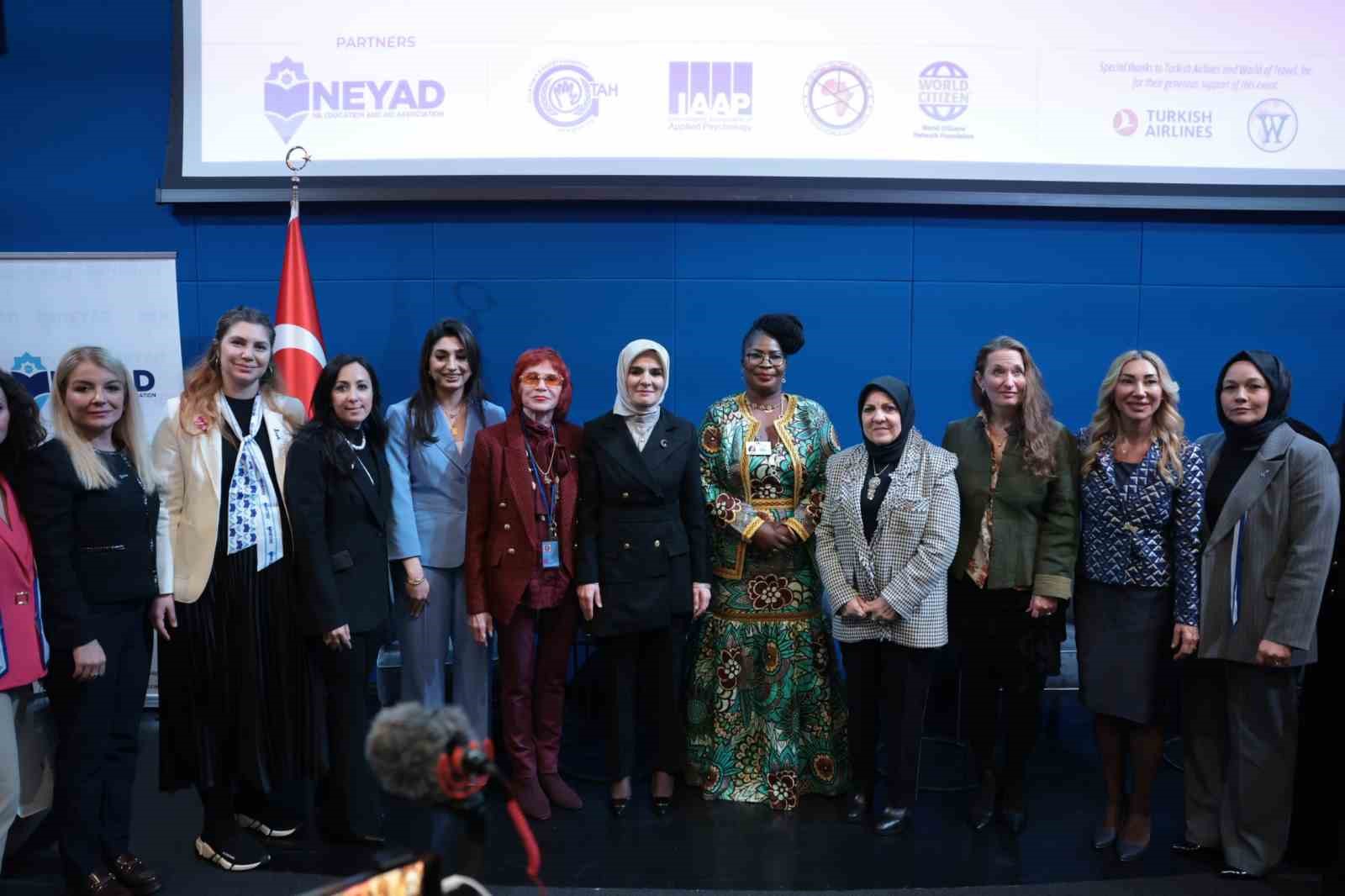 bakan goktas catismalar insani krizler ve dogal afetler kadinlari ve kiz cocuklarini orantisiz etkiliyor raebgSnY