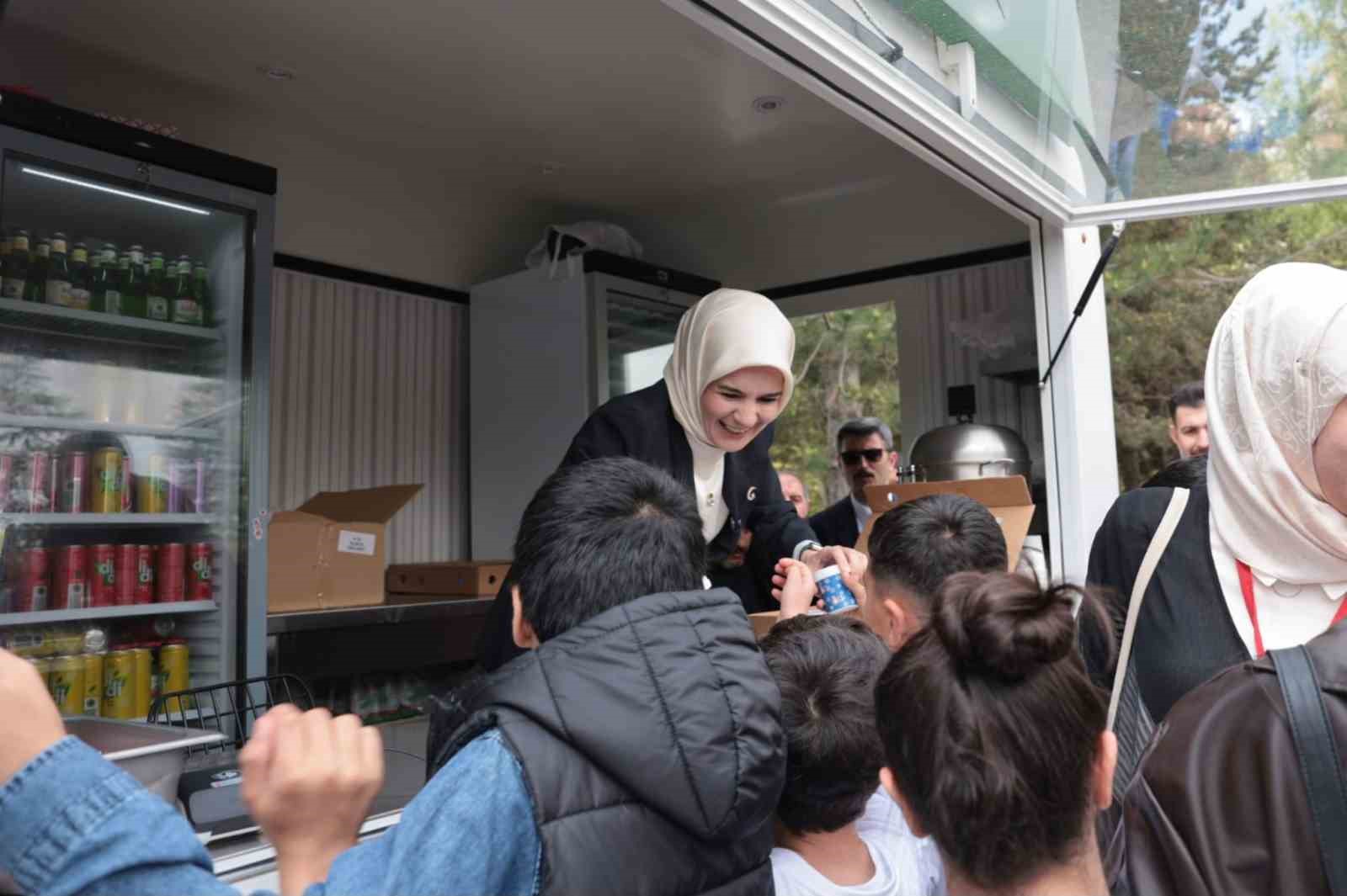 bakan goktas devlet himayesindeki basarili sporcu genclerle bulustu 1