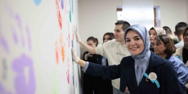 bakan-goktas-erken-mudahale-otizmli-bireylerimiz-icin-hayati-onem-tasiyor-rx4DL8hD.jpg
